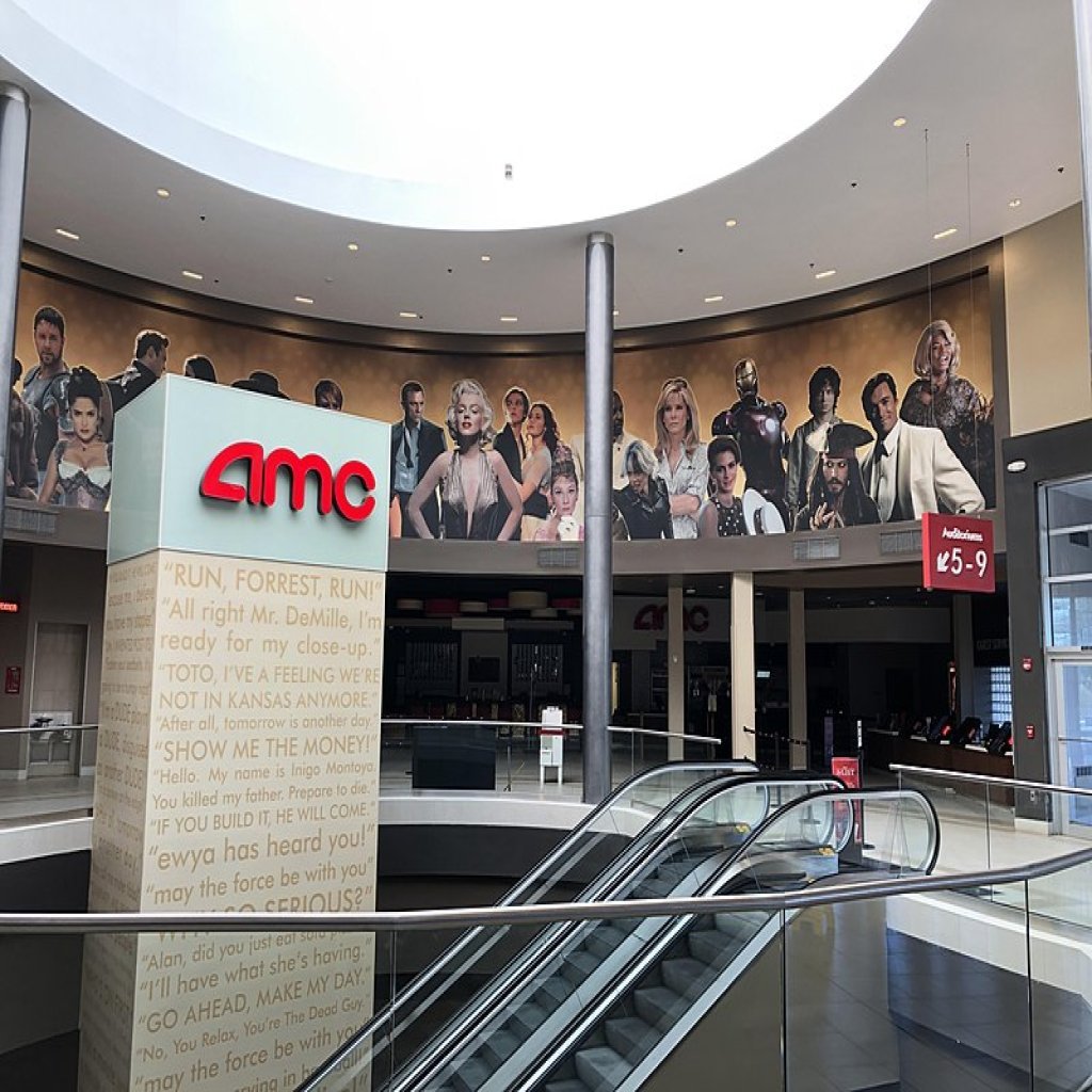 AMC Classic Fashion Square 10